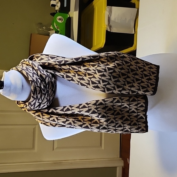 Michael Kors Scarf - Picture 1 of 7